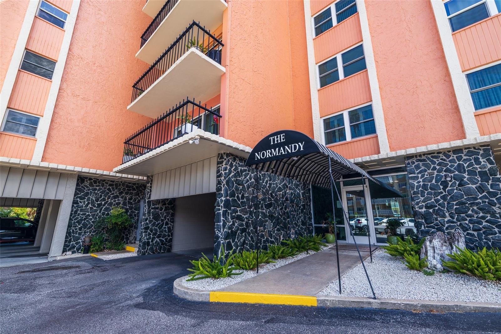 1120 N SHORE DRIVE NE 503