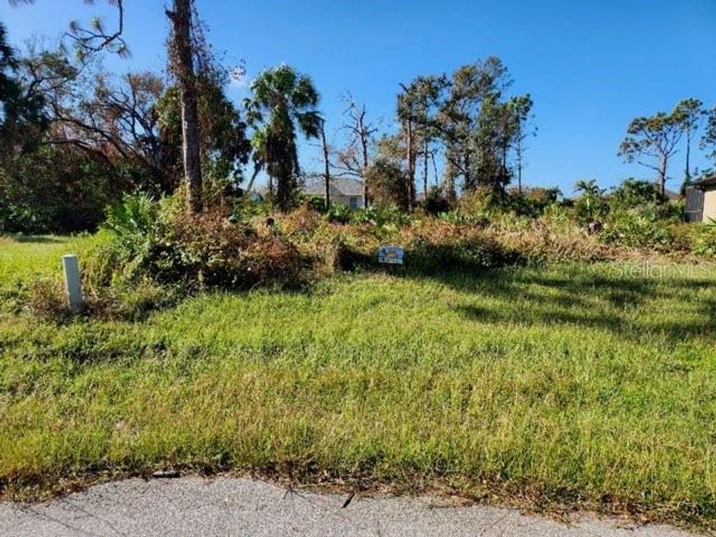 Photo of 147 Jade Street, Rotonda West, FL 33947 (MLS # D6122931)