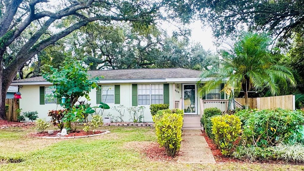 Photo of 5909 8th Avenue S, Tampa, FL 33619 (MLS # TB8456354)