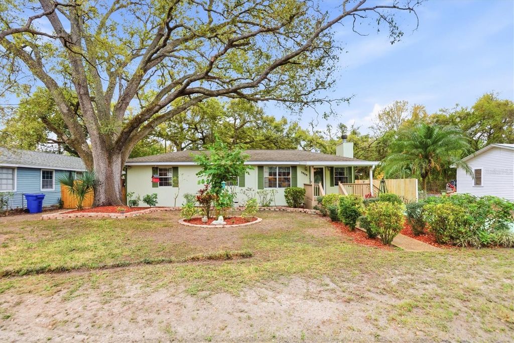 Photo of 5909 8th Avenue S, Tampa, FL 33619 (MLS # TB8456354)