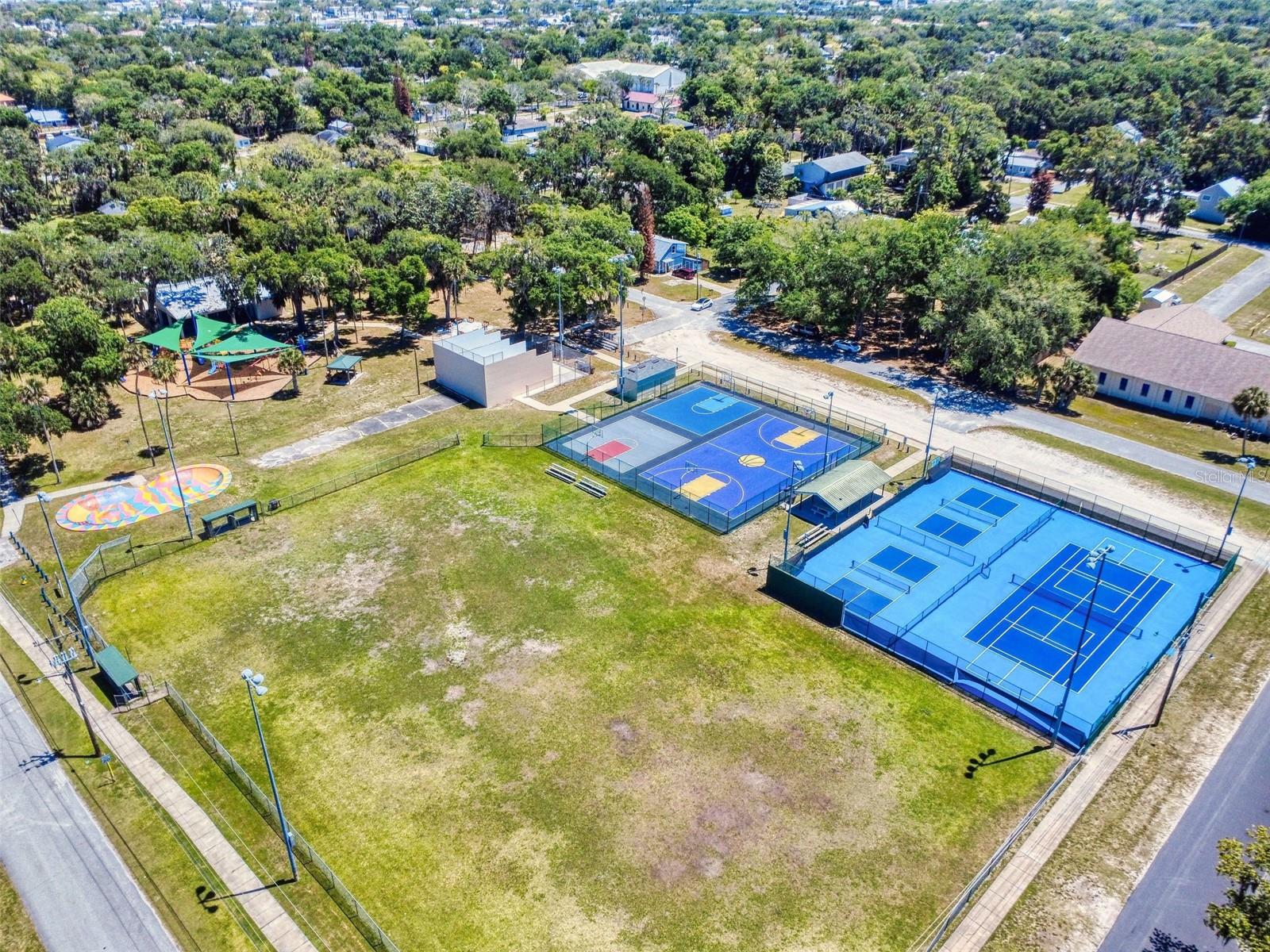 SAMS IN LEWIS HOMESTEAD - Residential