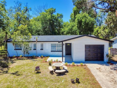 Photo of 410 Inwood Avenue, New Smyrna Beach, FL 32168 (MLS # NS1088010)