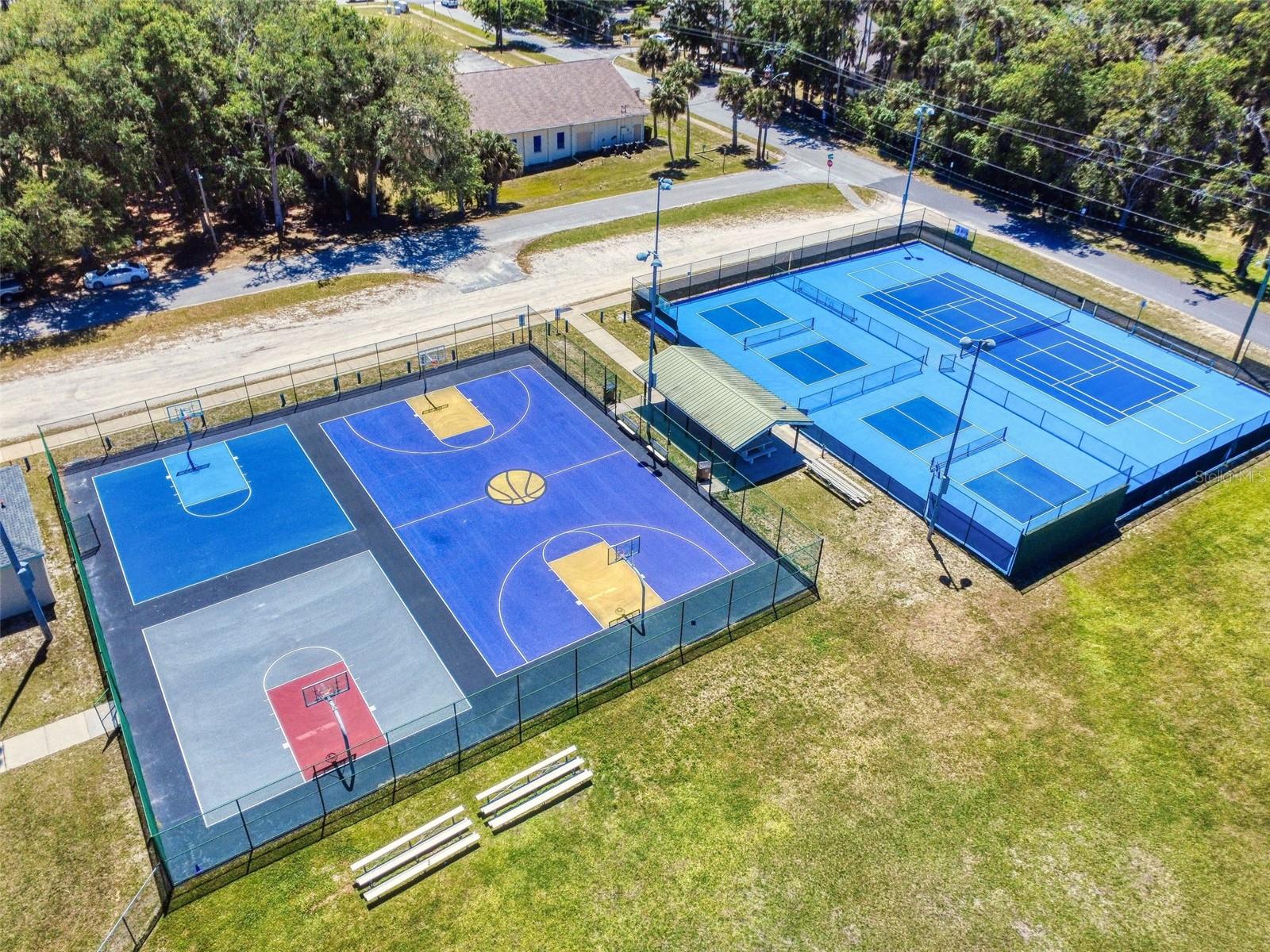 SAMS IN LEWIS HOMESTEAD - Residential