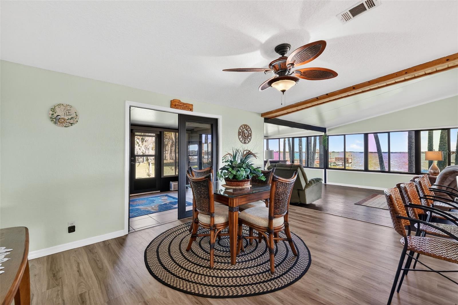 KINGS PENINSULA - Residential