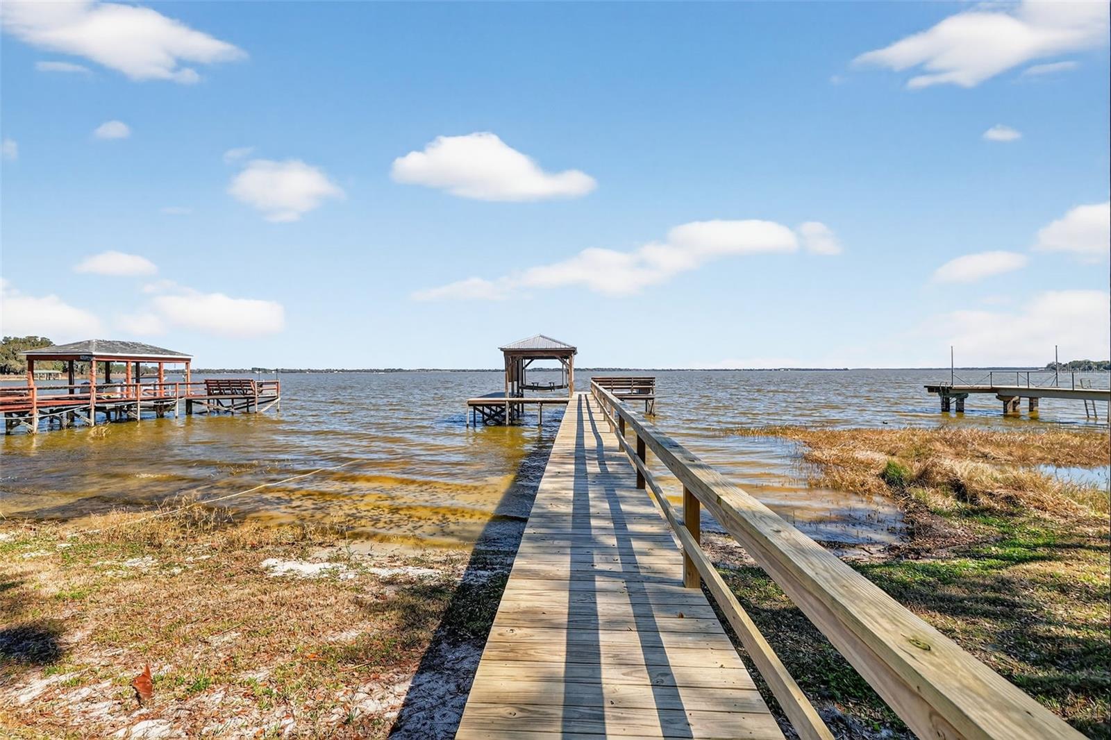 KINGS PENINSULA - Residential