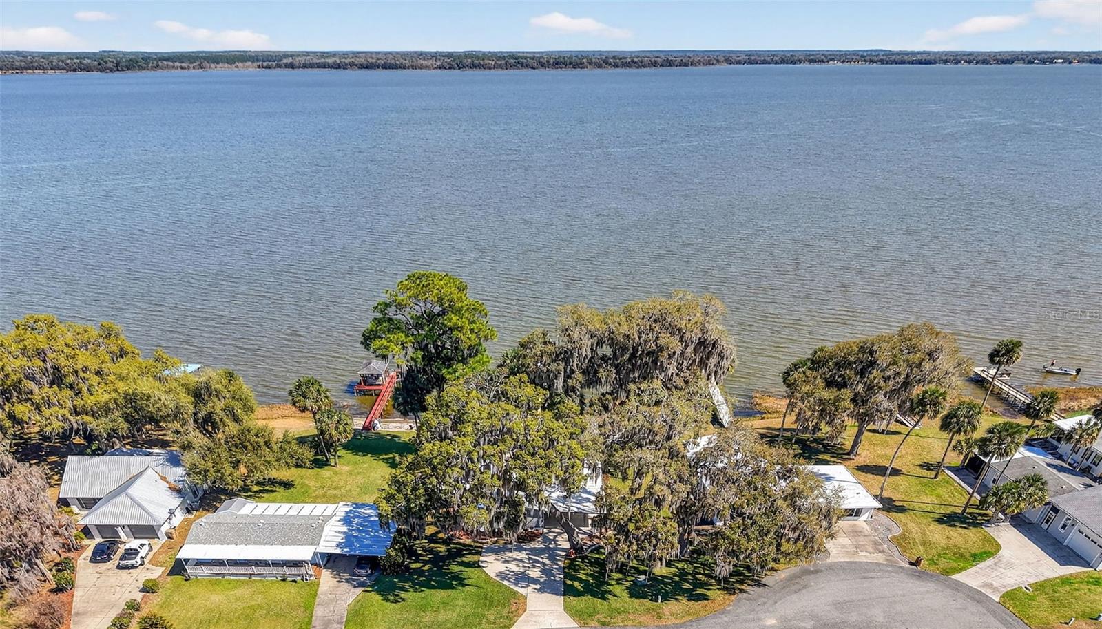 KINGS PENINSULA - Residential