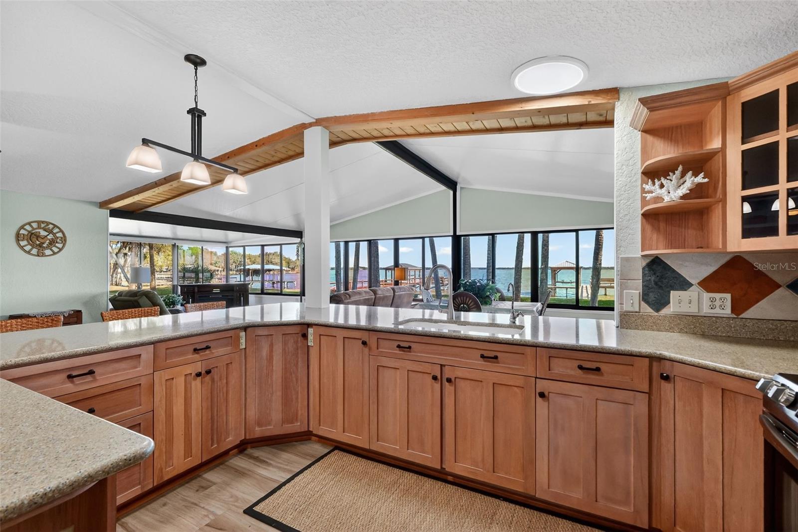 KINGS PENINSULA - Residential