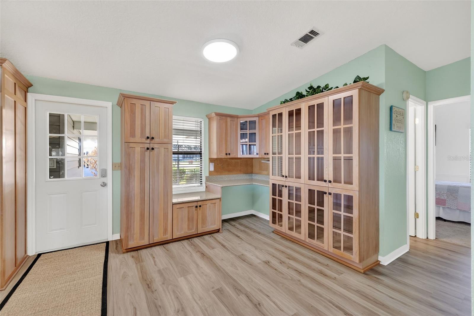 KINGS PENINSULA - Residential