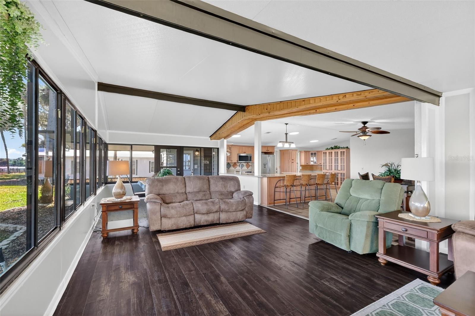 KINGS PENINSULA - Residential