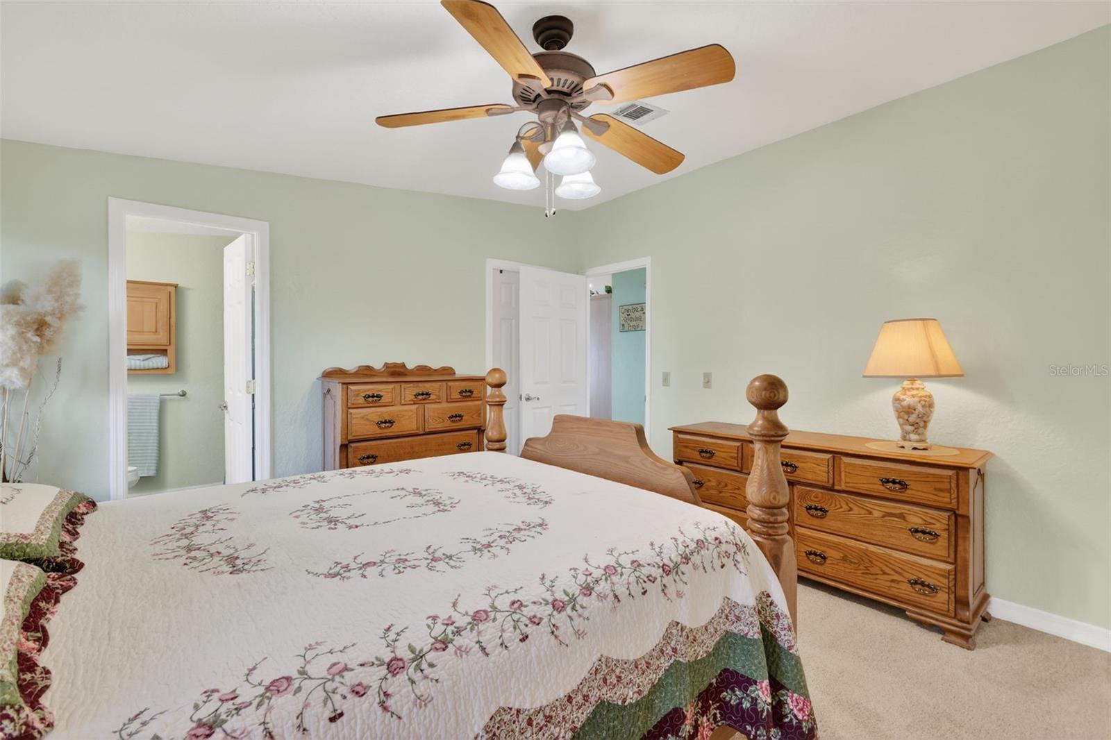 KINGS PENINSULA - Residential