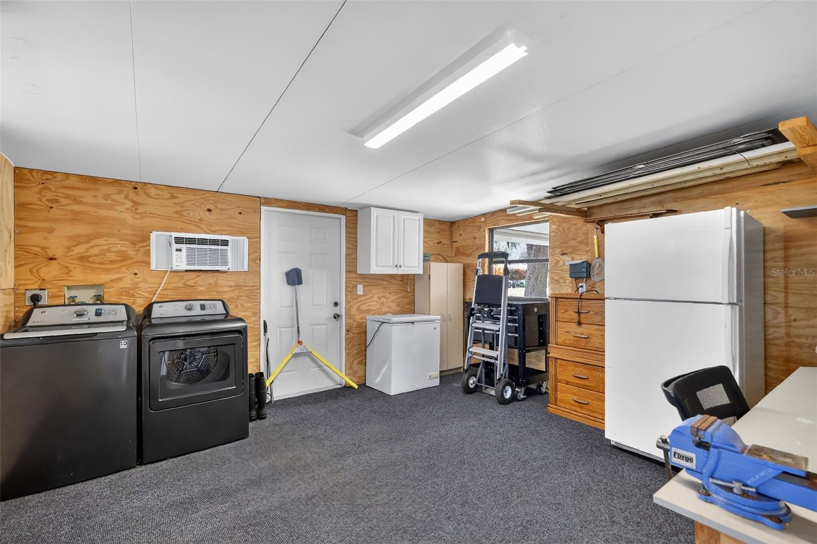 KINGS PENINSULA - Residential