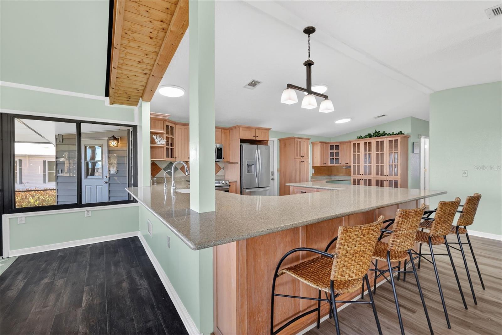 KINGS PENINSULA - Residential