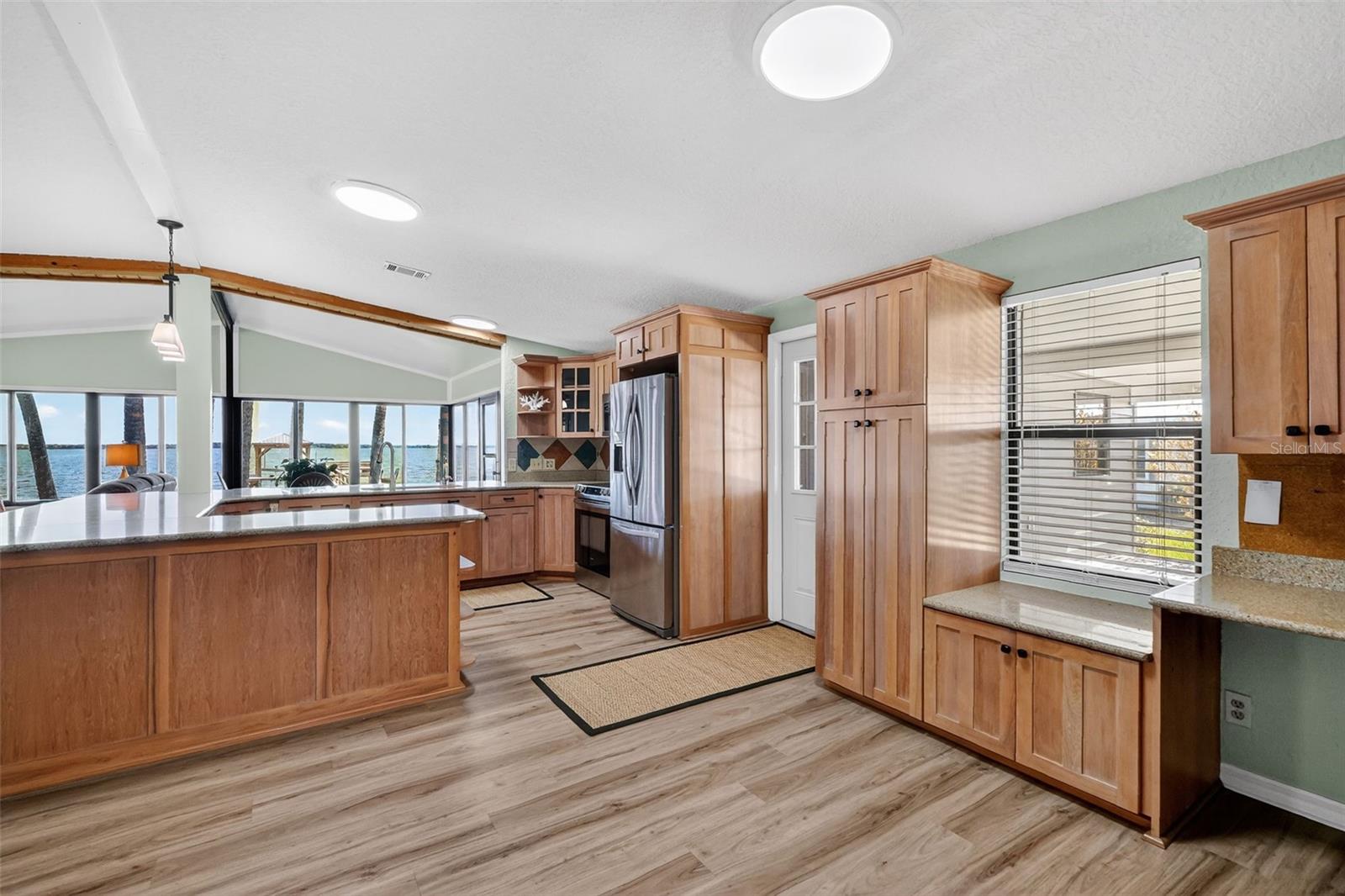 KINGS PENINSULA - Residential