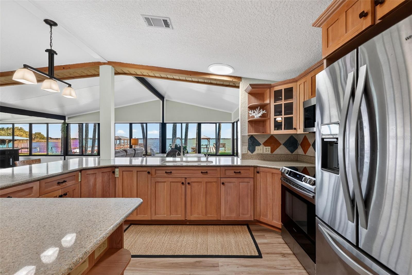 KINGS PENINSULA - Residential