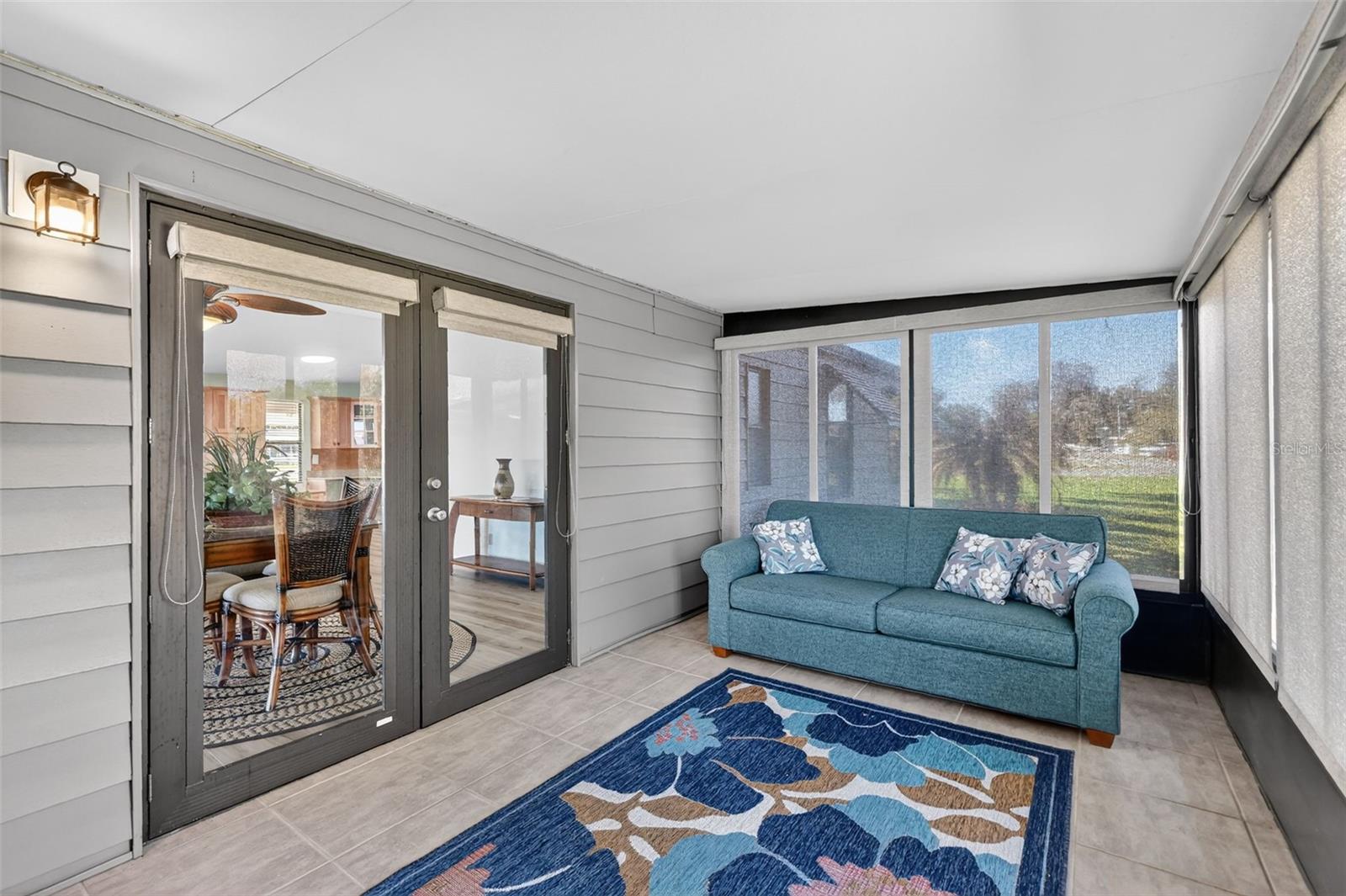 KINGS PENINSULA - Residential