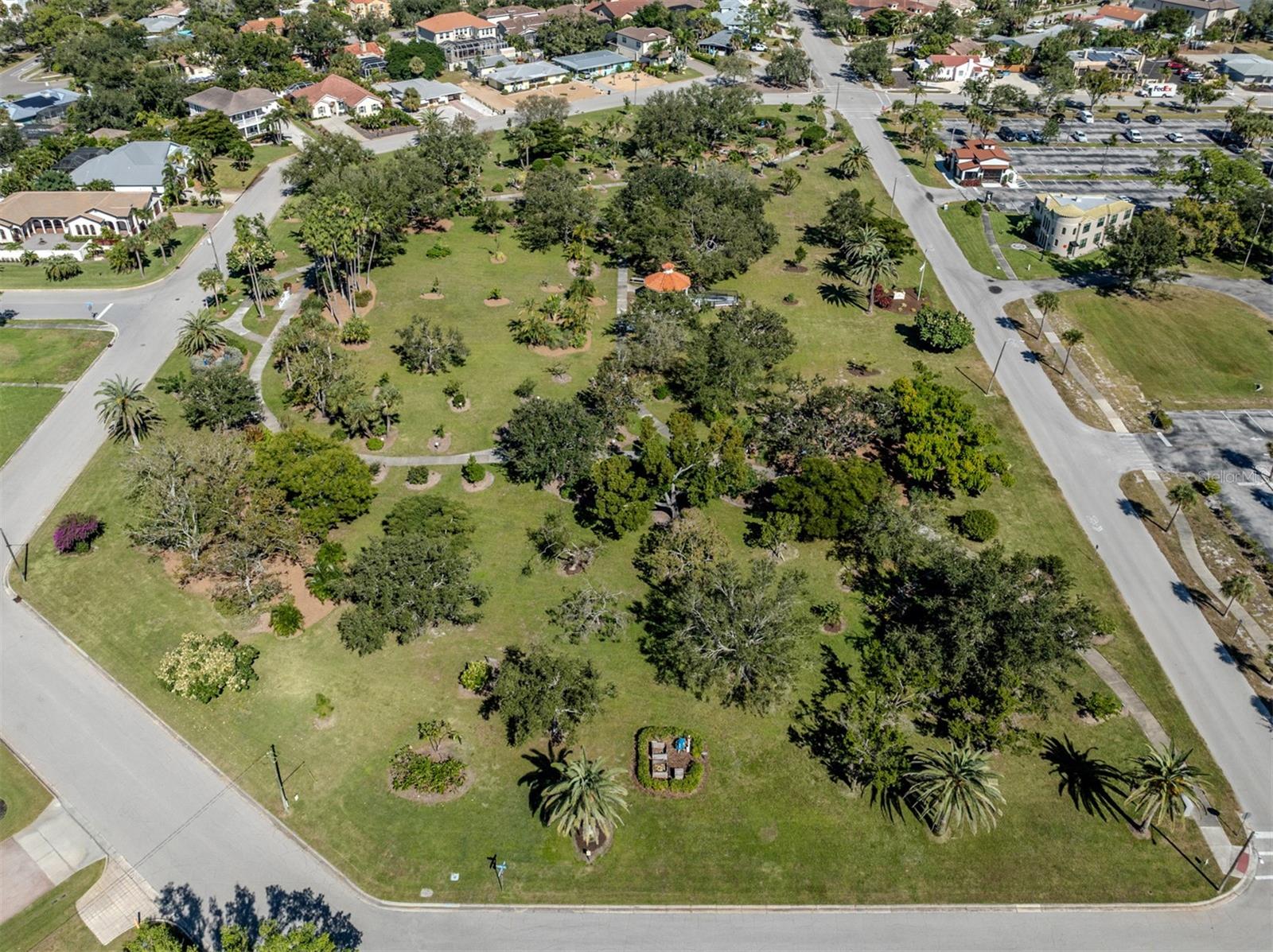 VENEZIA PARK SEC OF VENICE - Residential