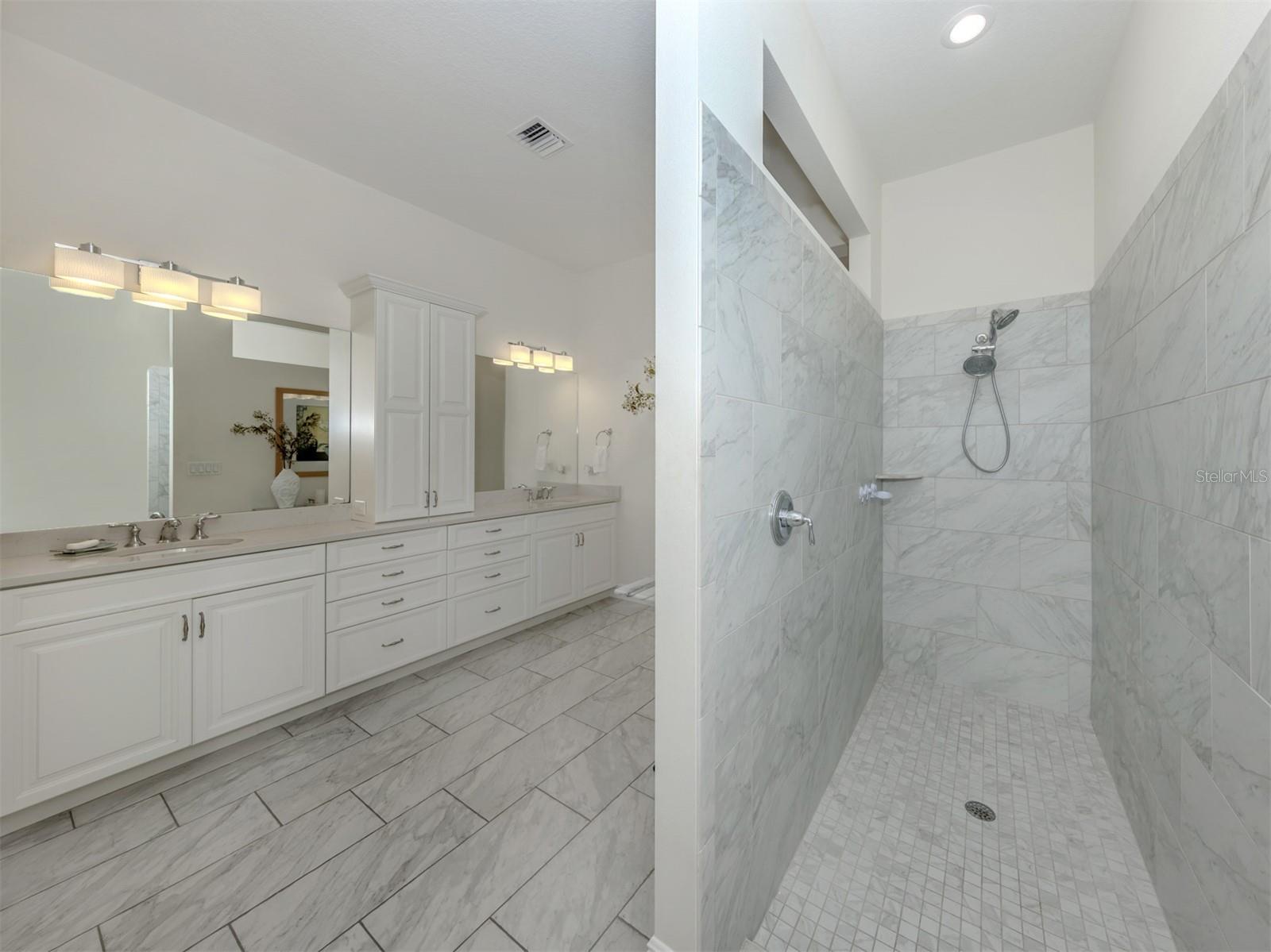 VENEZIA PARK SEC OF VENICE - Residential