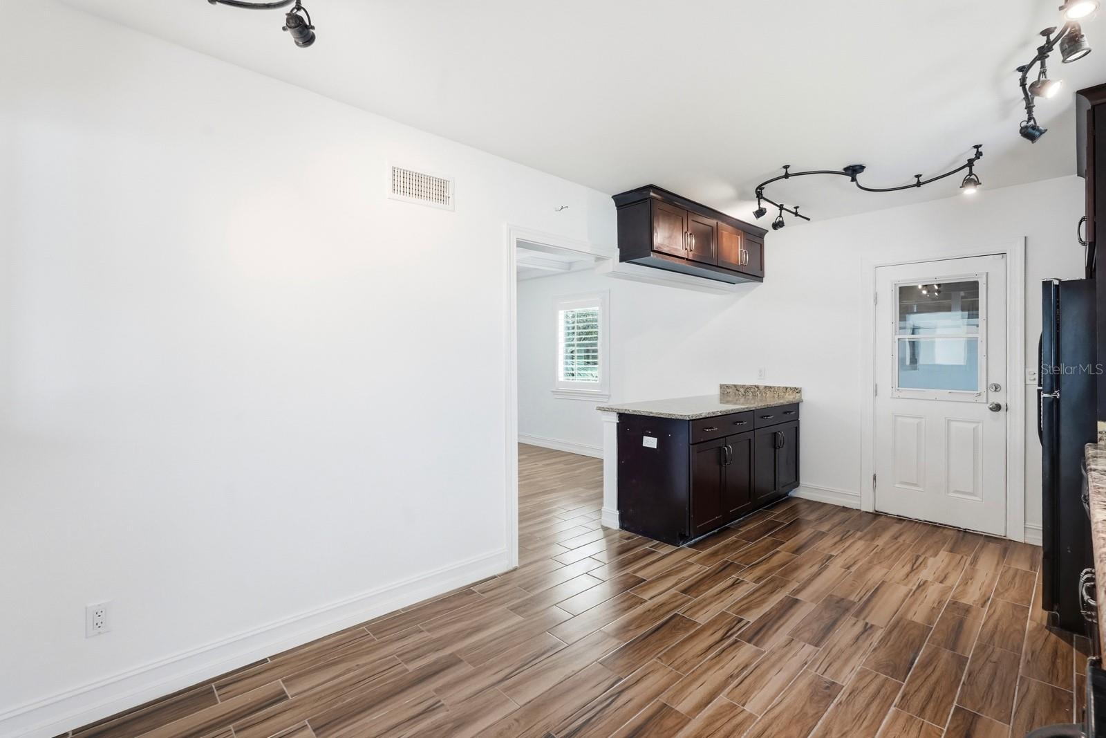 OCEAN GRVS - Residential