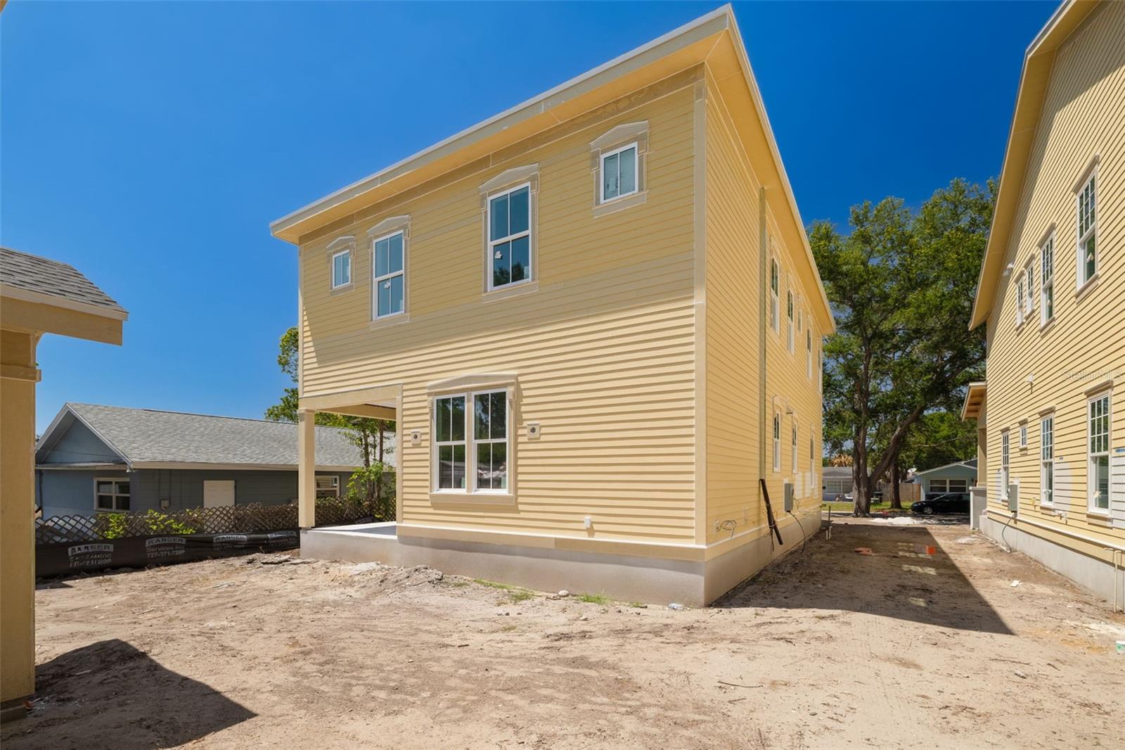 CRESTMONT - Residential