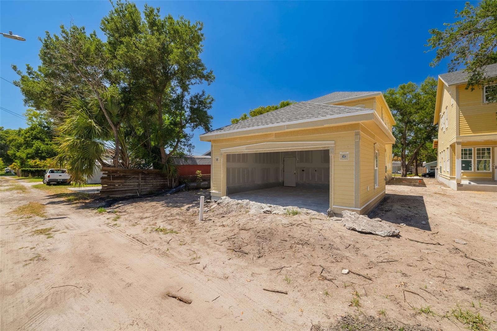 CRESTMONT - Residential