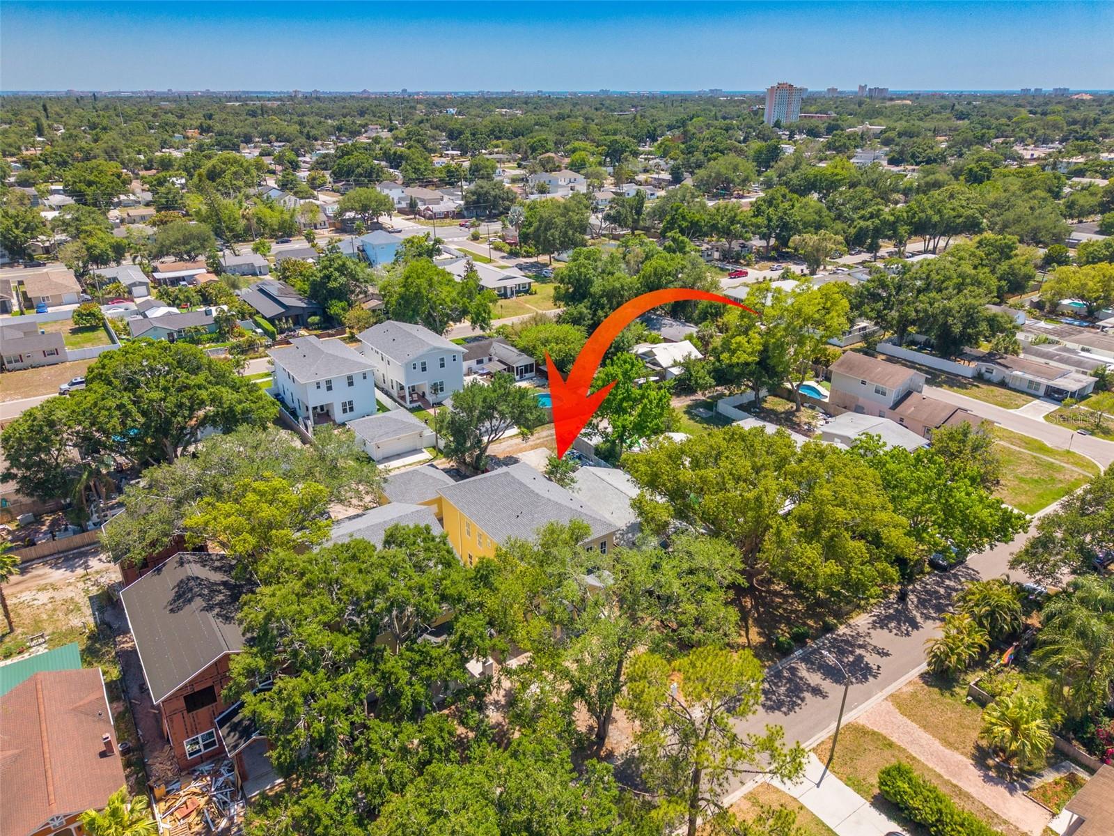 CRESTMONT - Residential