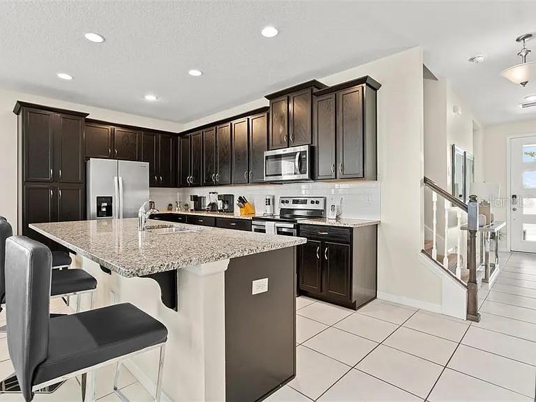1521 CAREY PALM CIRCLE