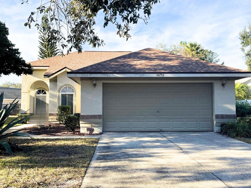 Photo of 10752 Satinwood Circle, Orlando, FL 32825 (MLS # S5142978)