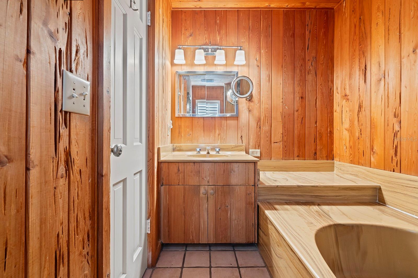 LAKE CONWAY ESTATES - Residential