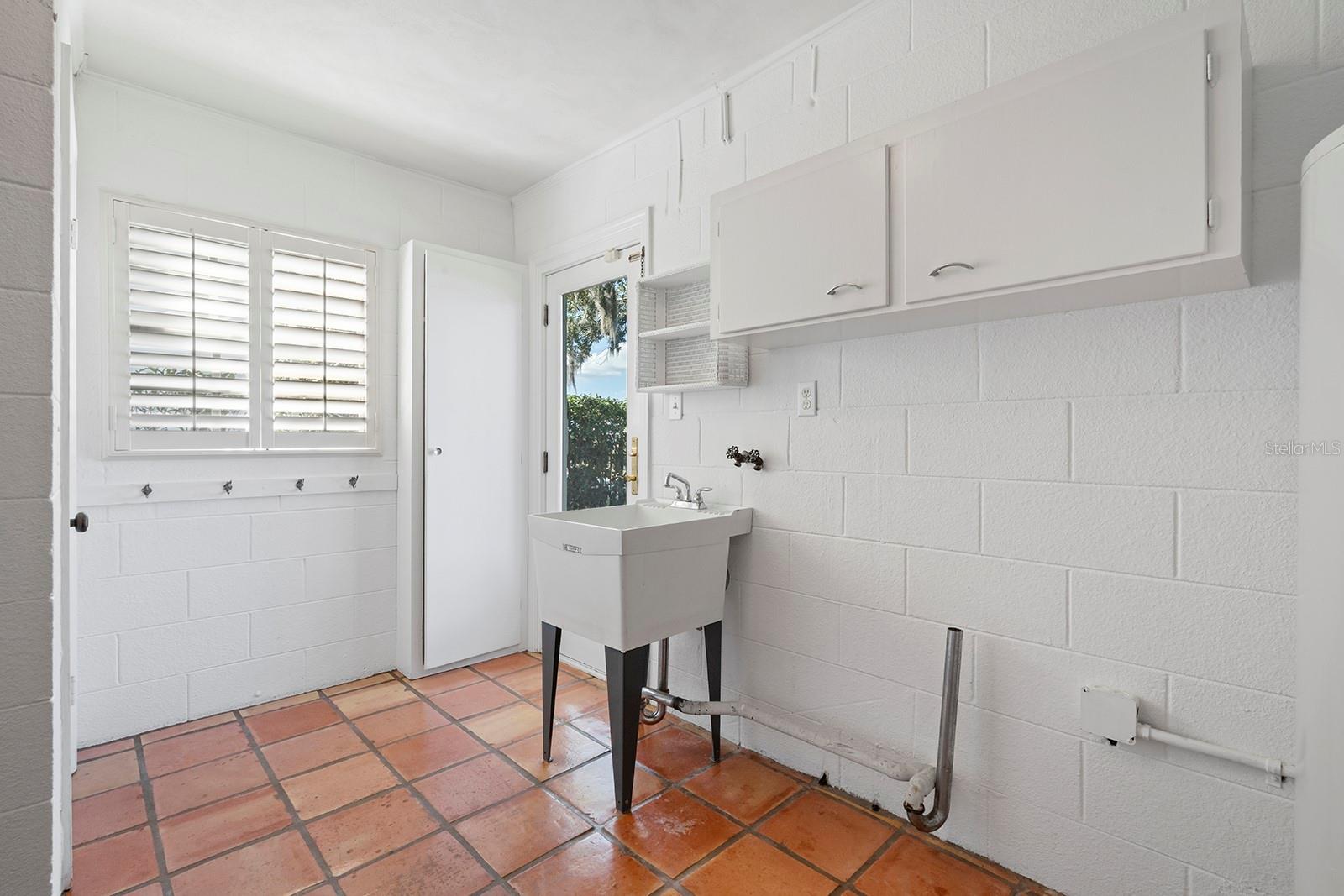 LAKE CONWAY ESTATES - Residential