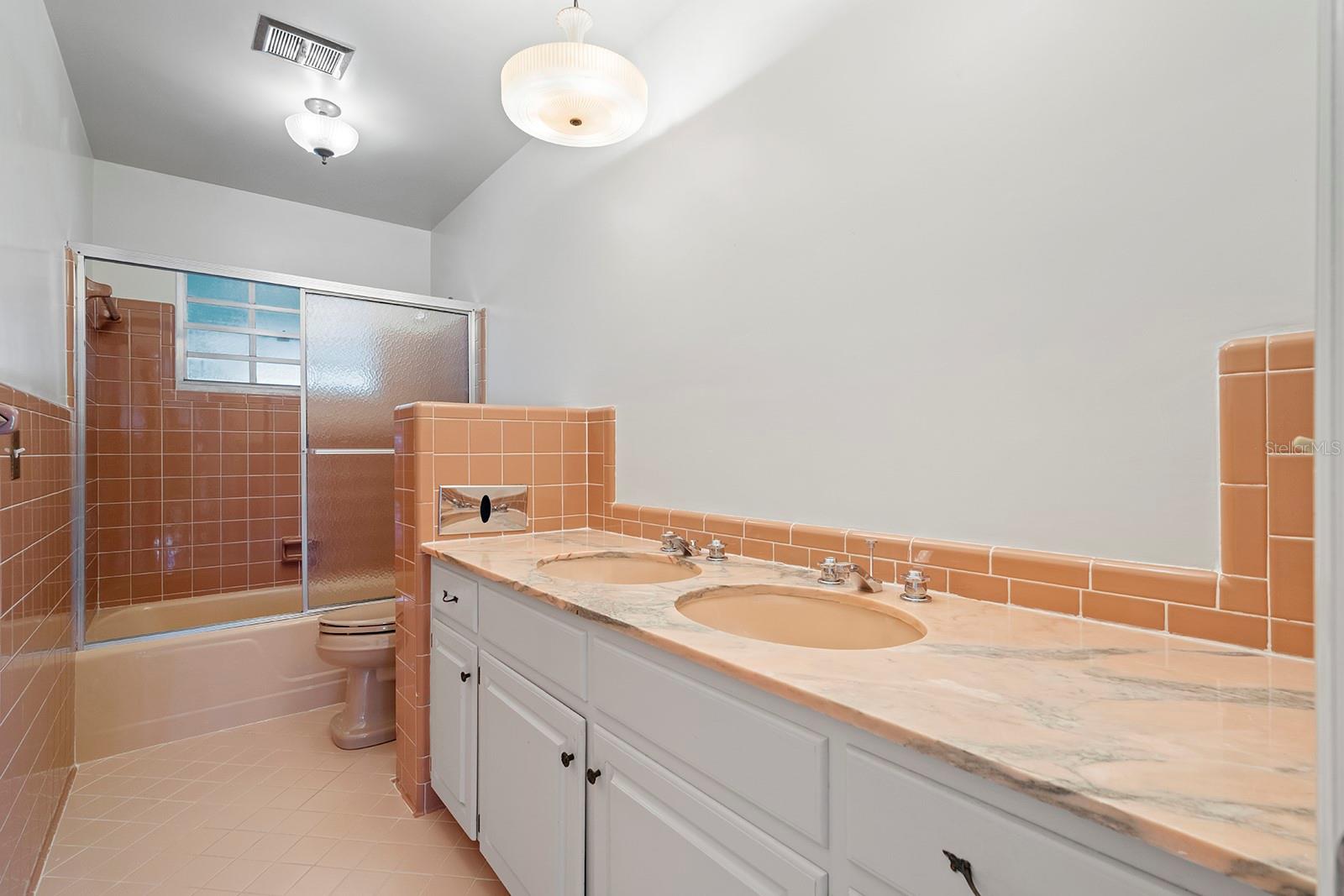 LAKE CONWAY ESTATES - Residential