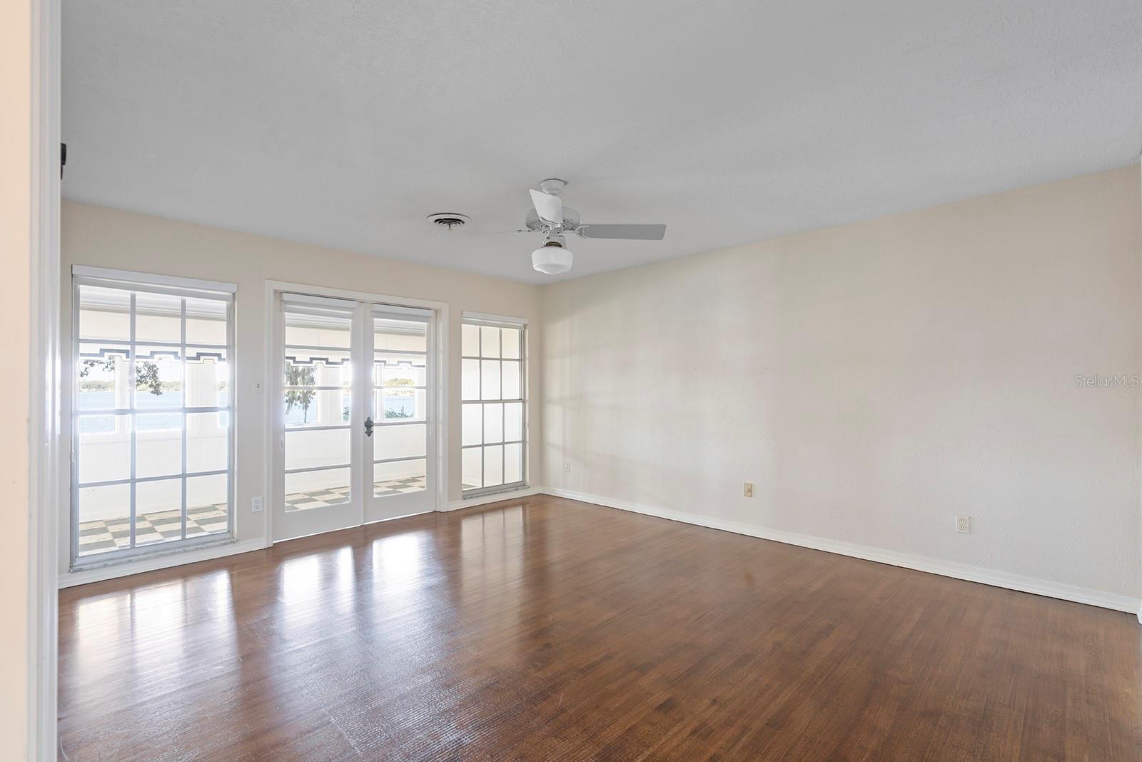 LAKE CONWAY ESTATES - Residential