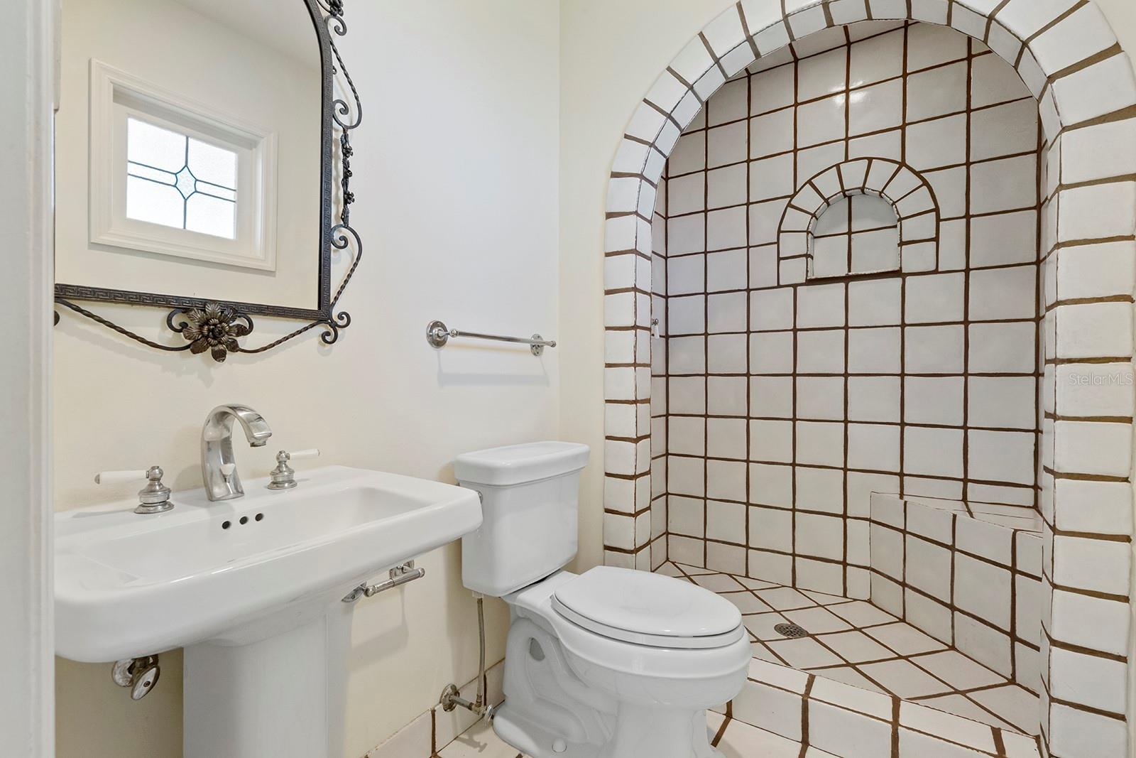 LAKE CONWAY ESTATES - Residential