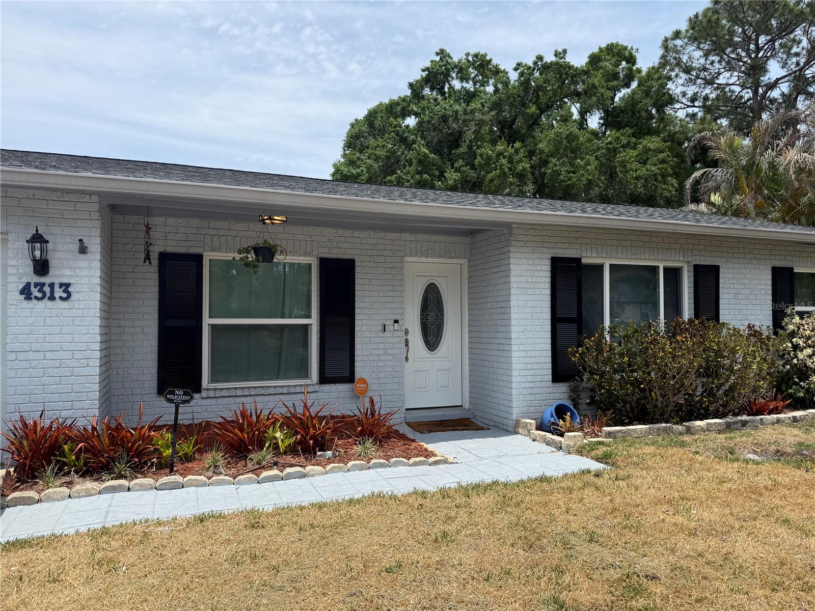 4313 HOLLOW HILL DRIVE