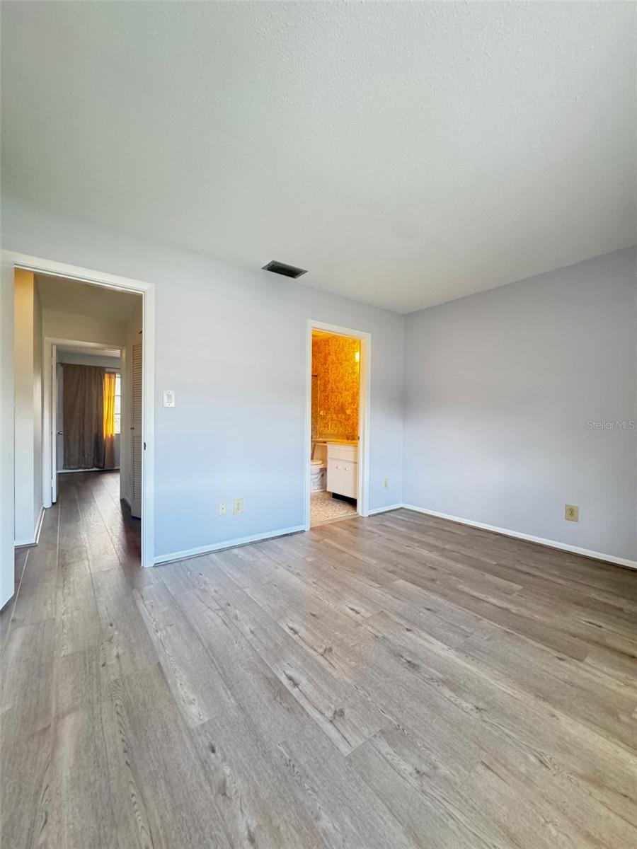 FAIRWAY OAKS - Residential Lease