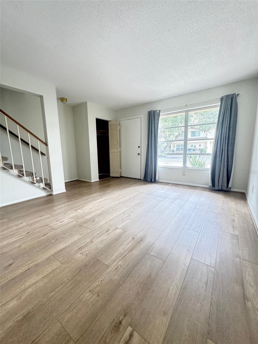 FAIRWAY OAKS - Residential Lease