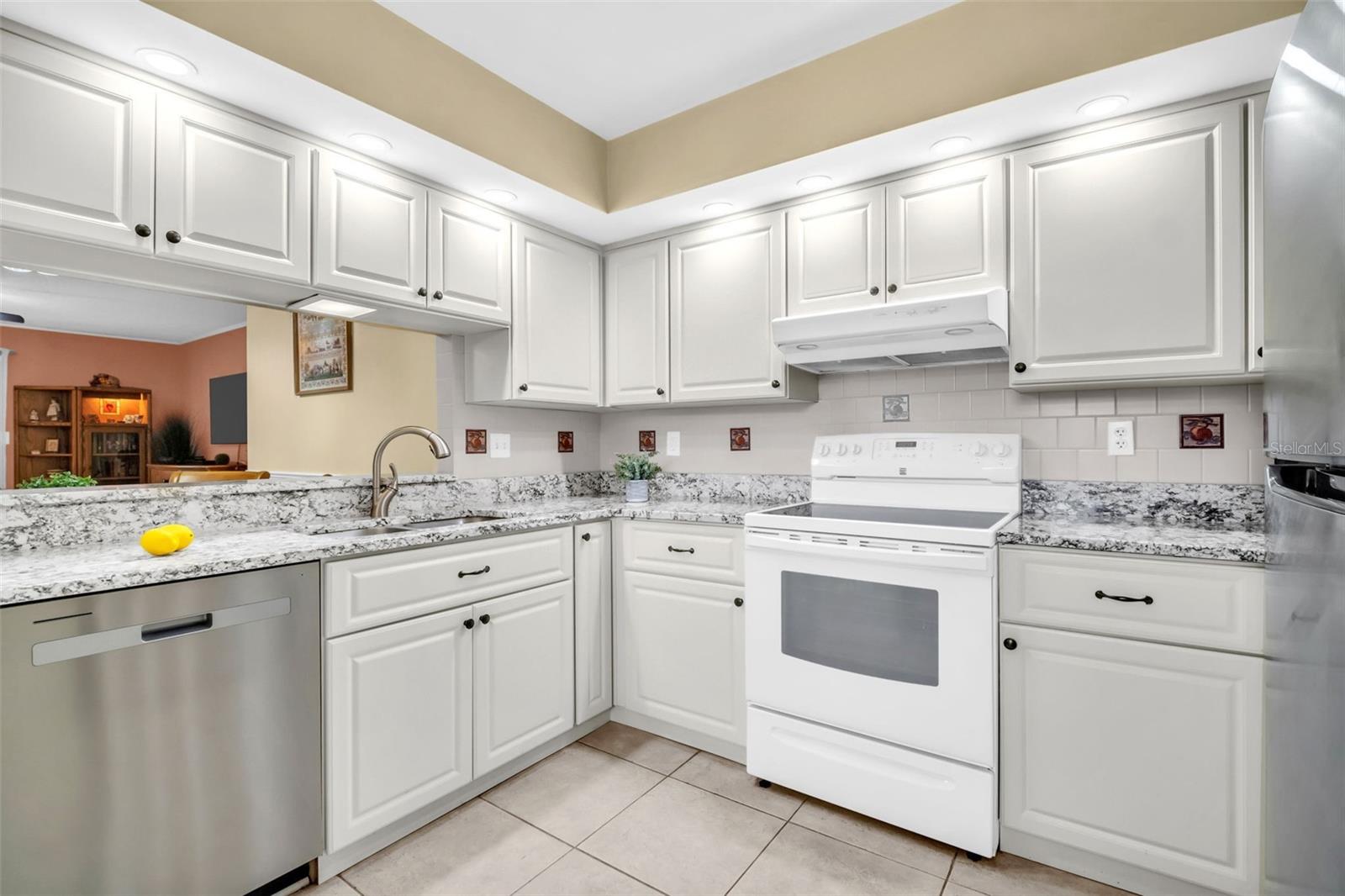 HIGHLAND LAKES THE LANDINGS - Residential