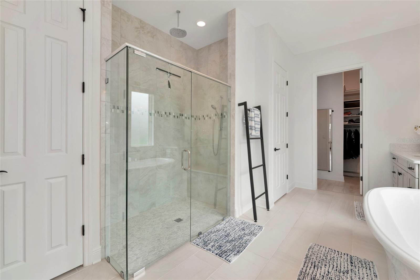 RIVO LAKES - Residential