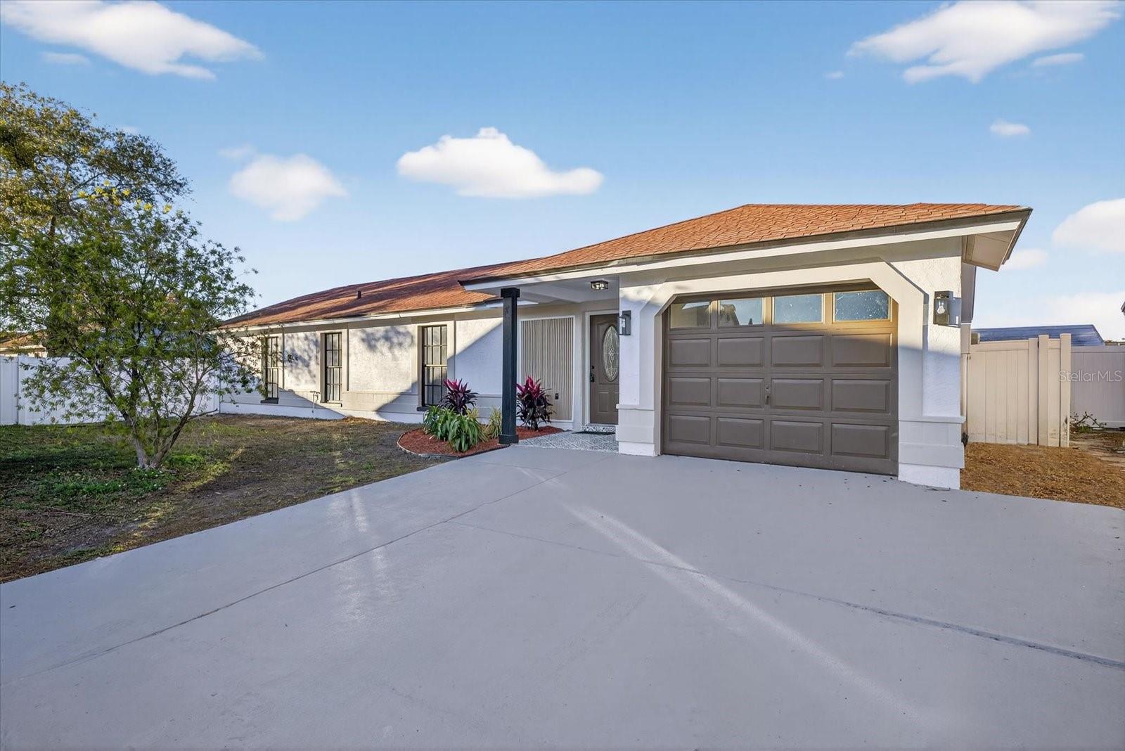 9501 DRAKEMILL COURT