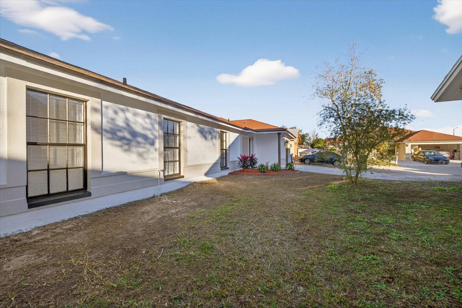 9501 DRAKEMILL COURT