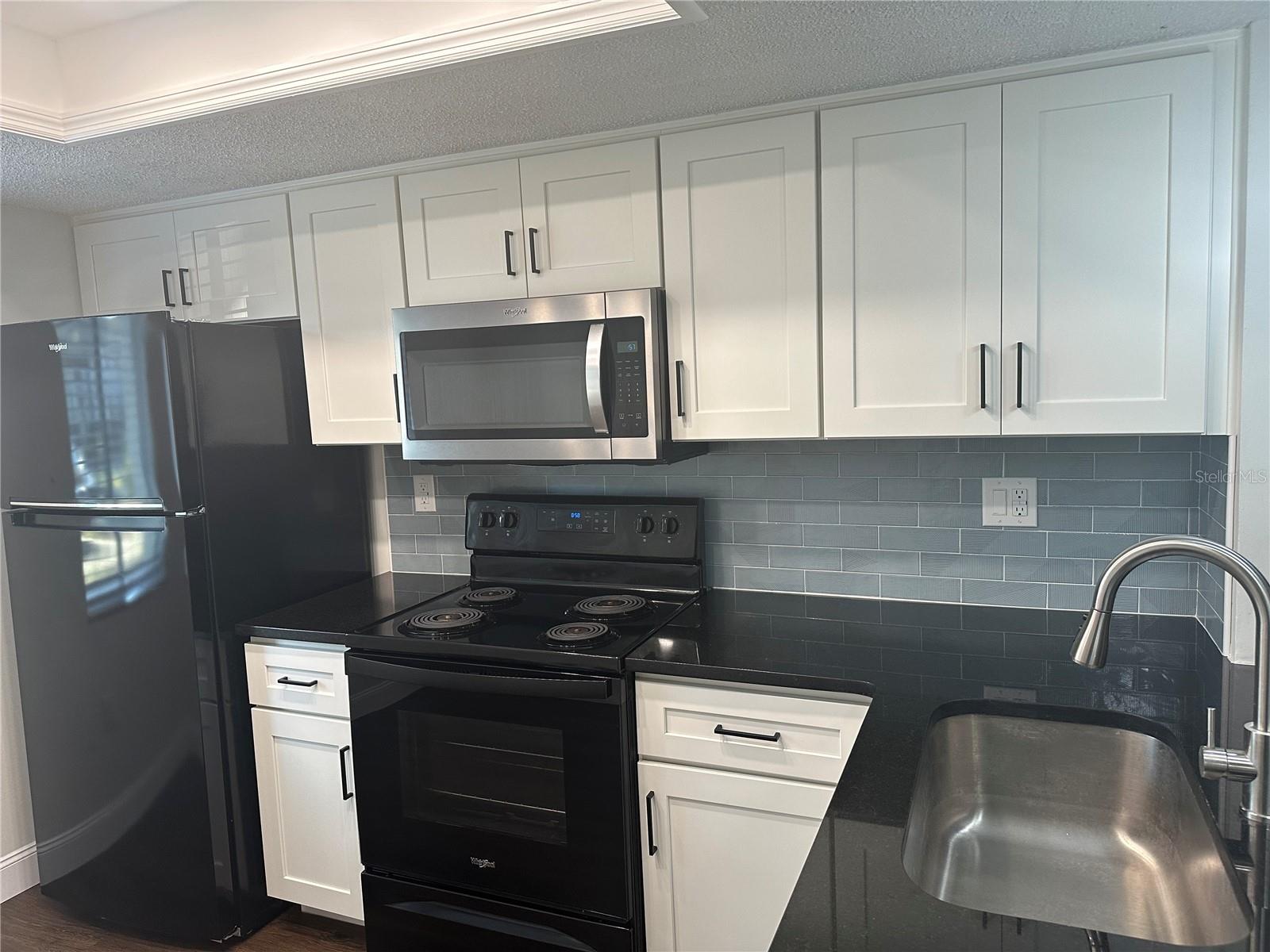 EAST LAKE WOODLANDS CYPRESS ESTATES - Residential Lease