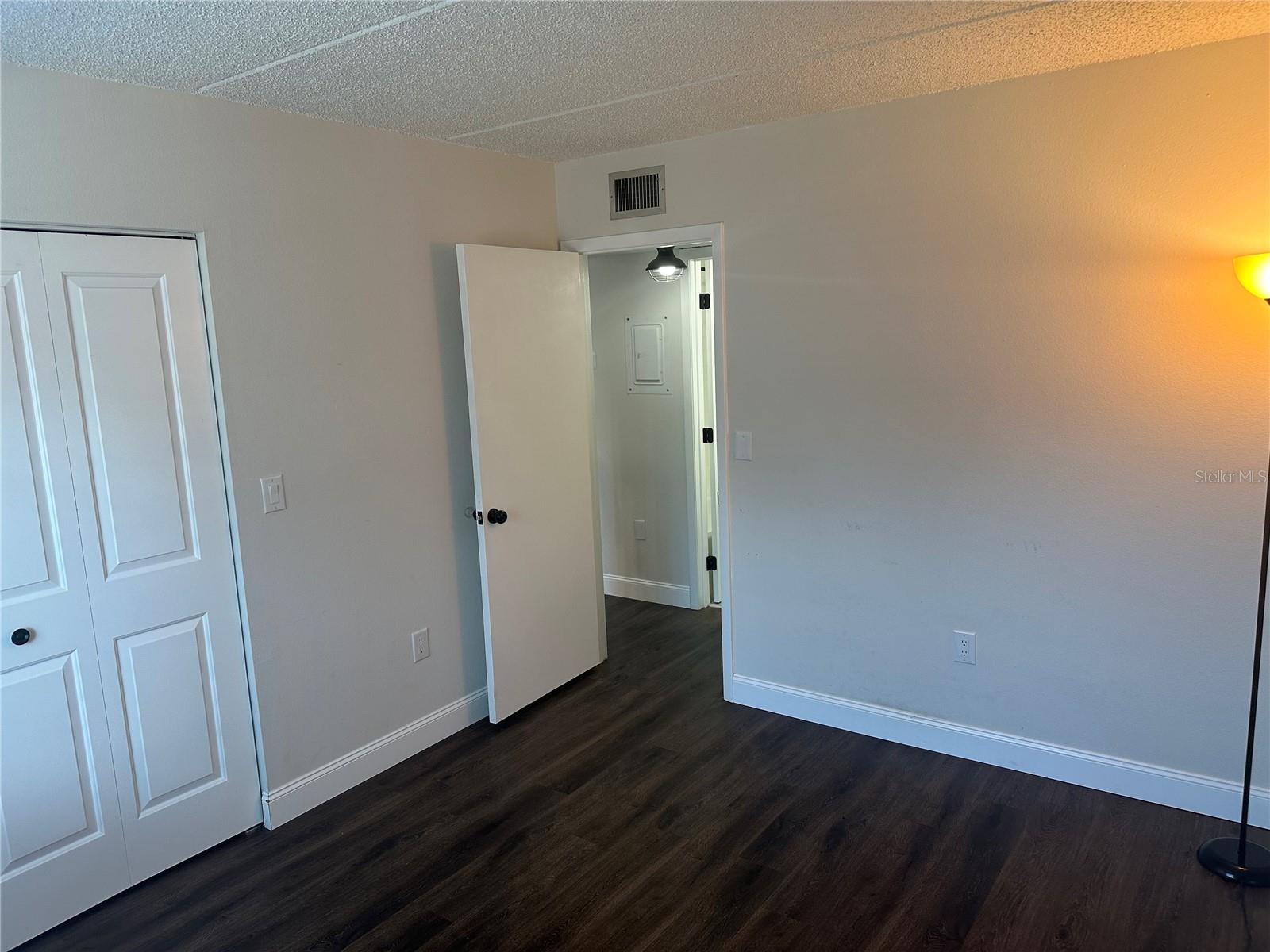 EAST LAKE WOODLANDS CYPRESS ESTATES - Residential Lease