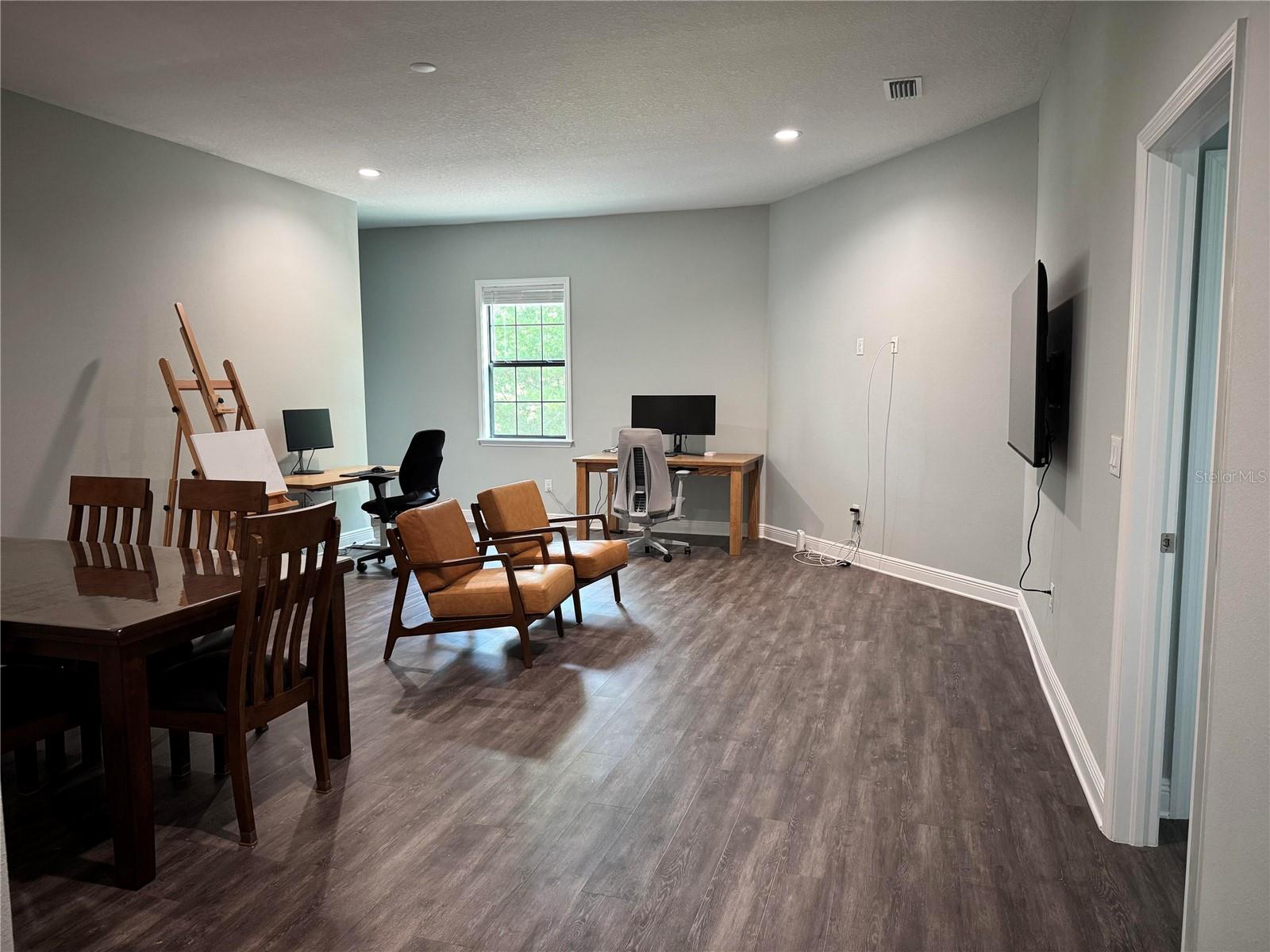 OAKS AT LIVINGSTON - Residential
