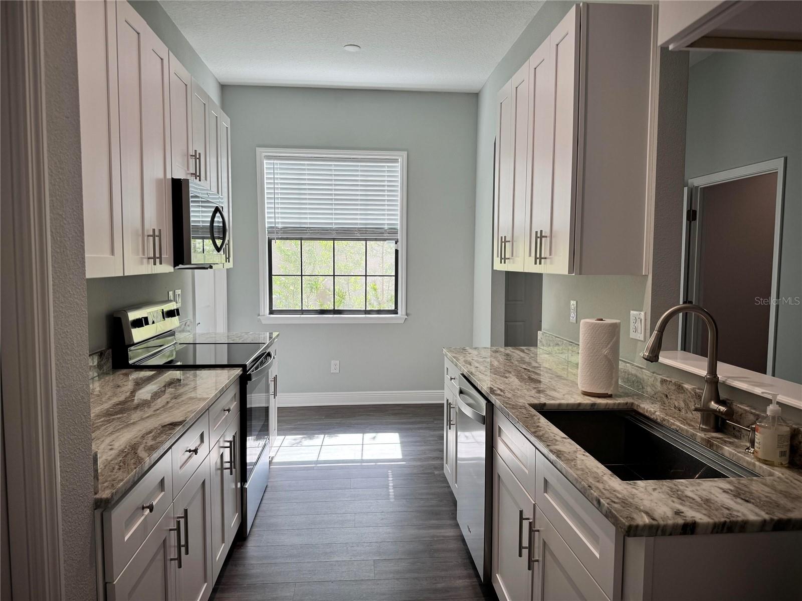 OAKS AT LIVINGSTON - Residential