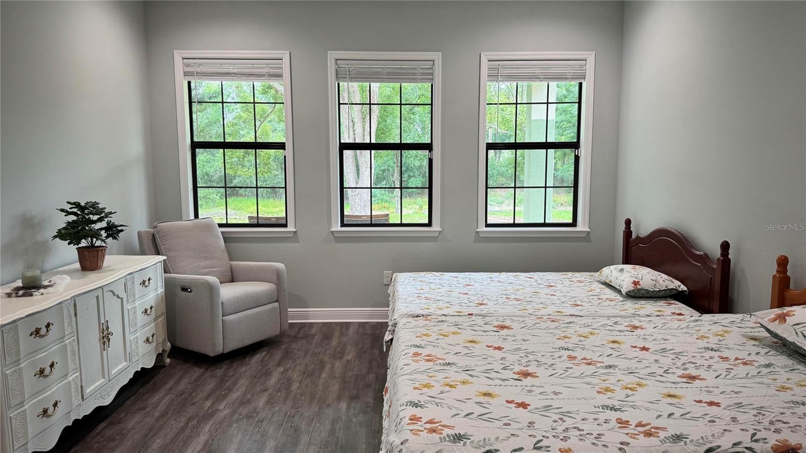 OAKS AT LIVINGSTON - Residential