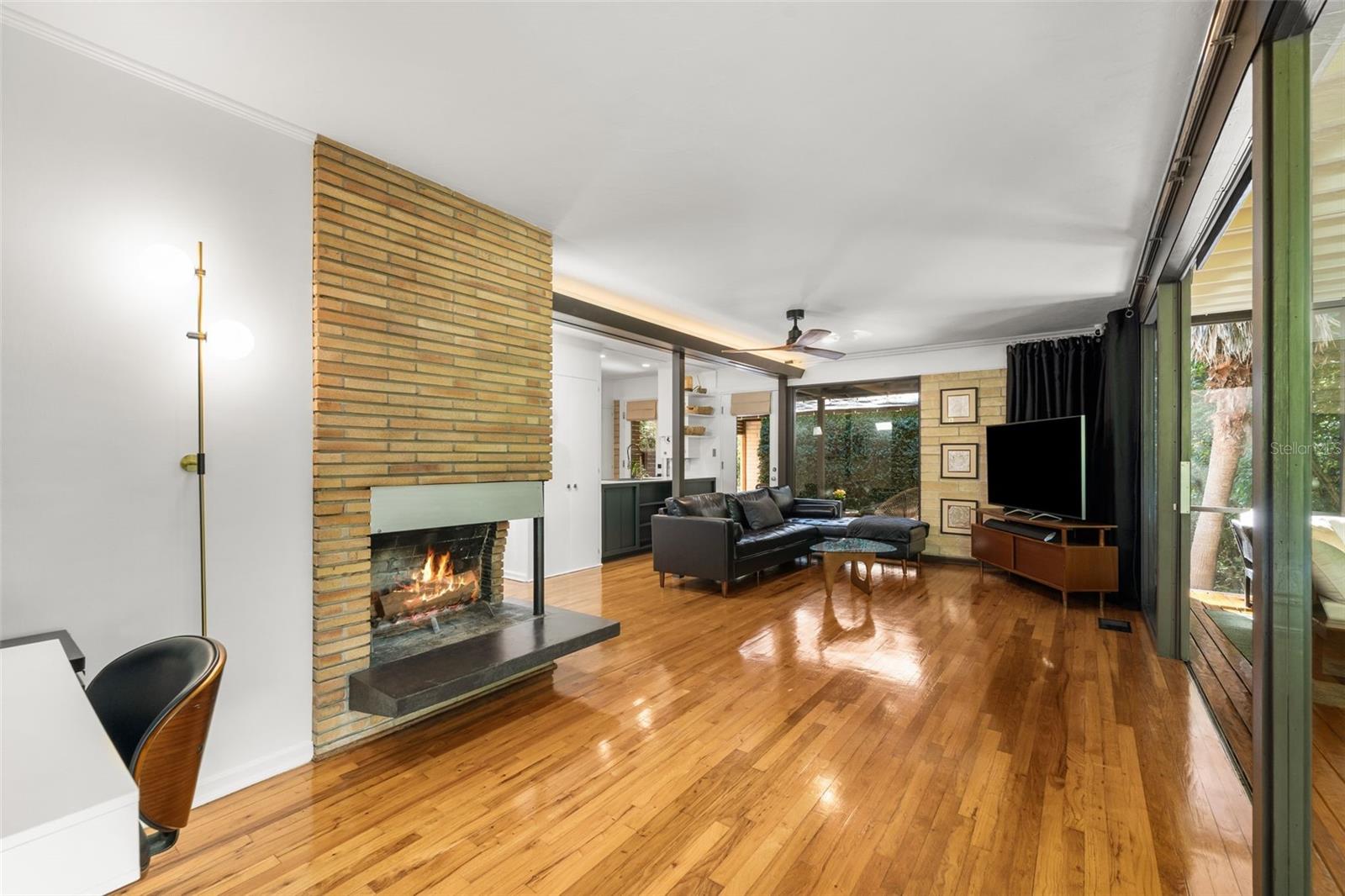 CREEKSIDE - Residential