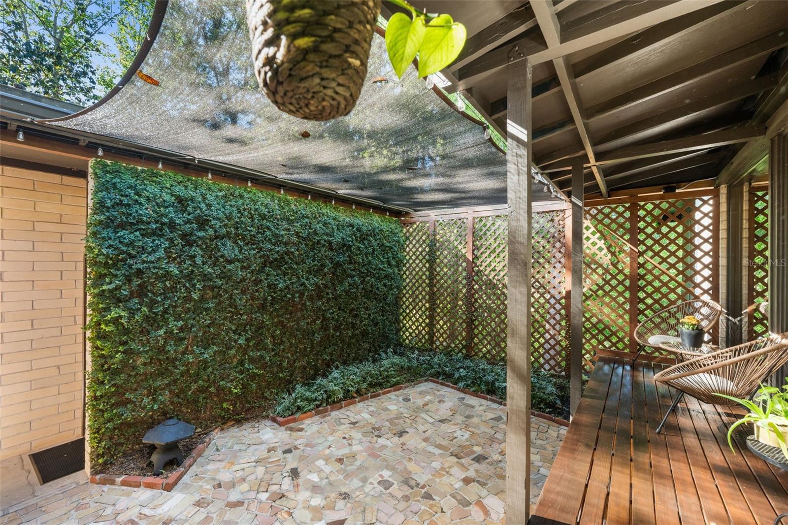 CREEKSIDE - Residential