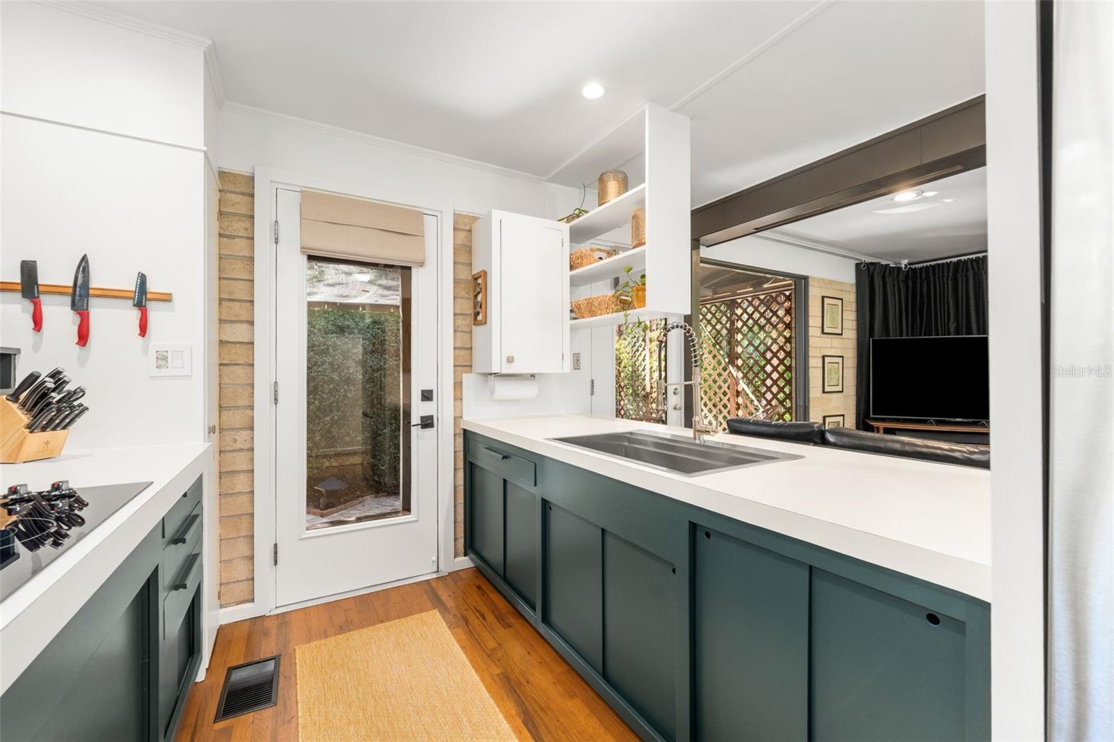 CREEKSIDE - Residential