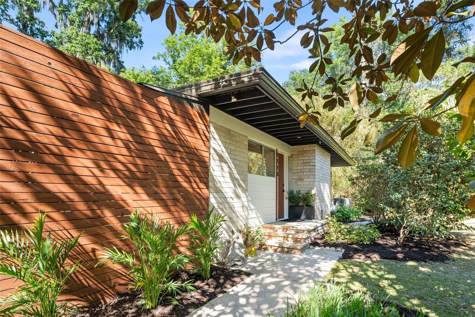 CREEKSIDE - Residential