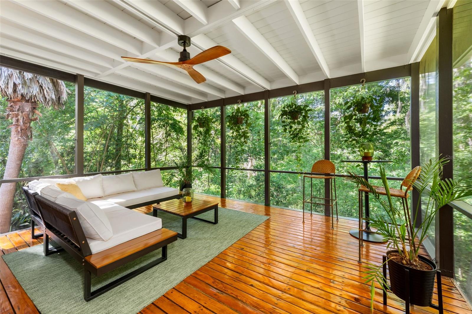 CREEKSIDE - Residential