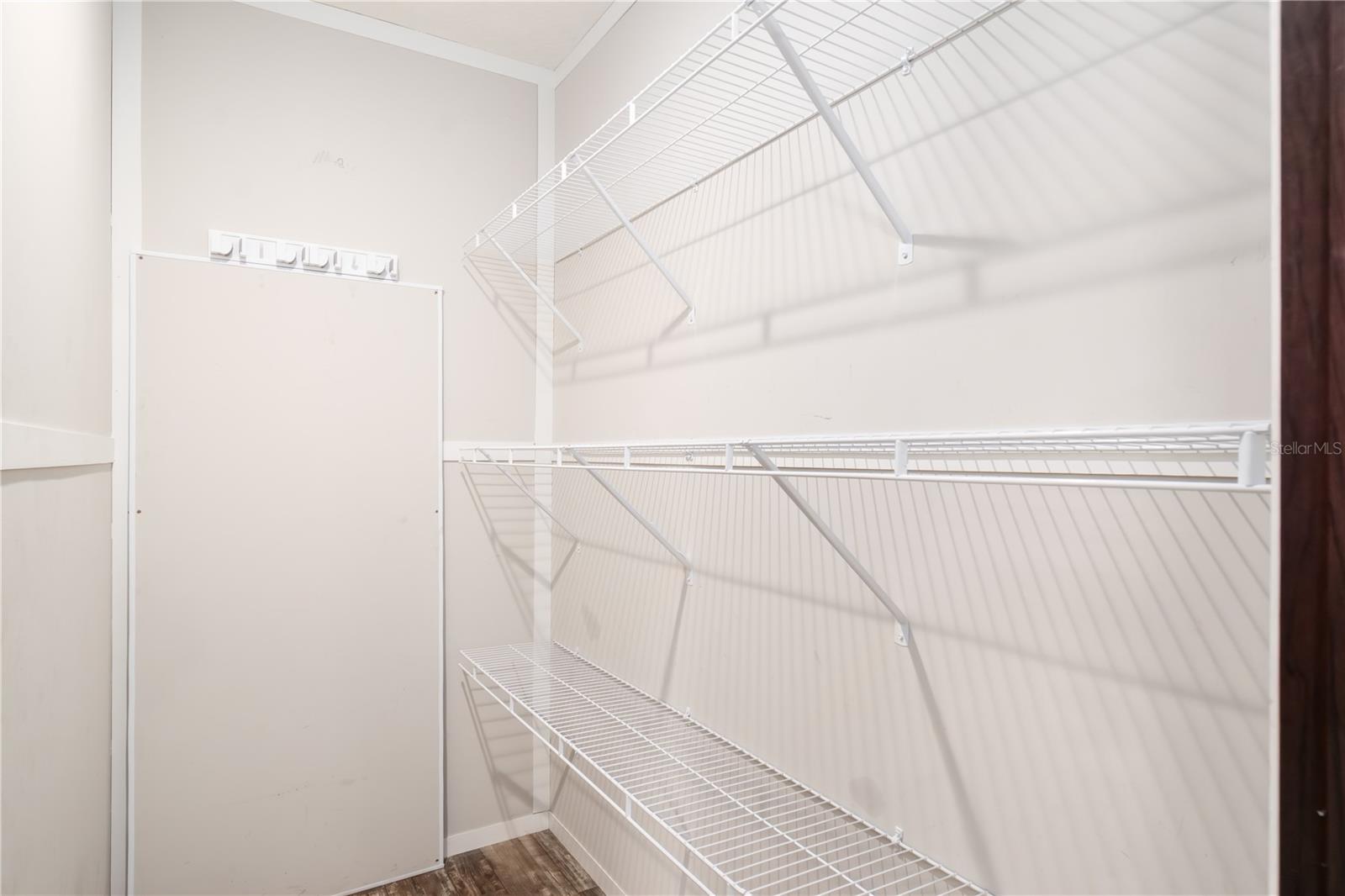 TWIN LAKES RANCHETTES - Residential